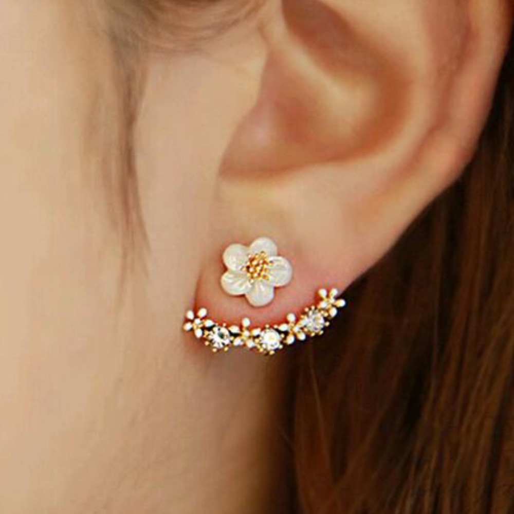 Daisy Flower with Rhinestones